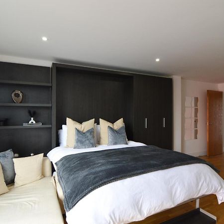 Cosy, Centrally Located Studio With Gated Parking! Loughborough Kültér fotó
